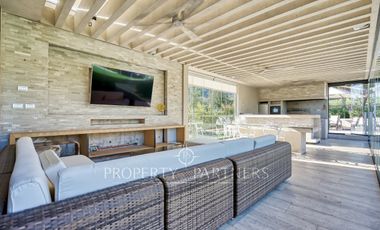 Espectacular casa mediterránea en Valle Escondido