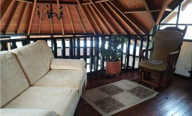 CASA  SE VENDE EN CHIA CUND.