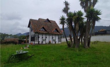 CASA  SE VENDE EN CHIA CUND.