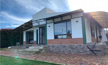 VENDO CASA CAMPESTRE SOTAQUIR BOYAC 1300 M2