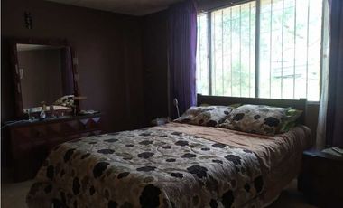 VENDO CASA CON LOTE. REA 672 m2  PACHO CUNDINAMARCA