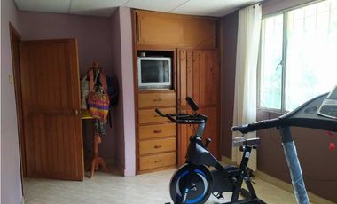 VENDO CASA CON LOTE. REA 672 m2  PACHO CUNDINAMARCA