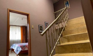 VENDO CASA CON LOTE. REA 672 m2  PACHO CUNDINAMARCA