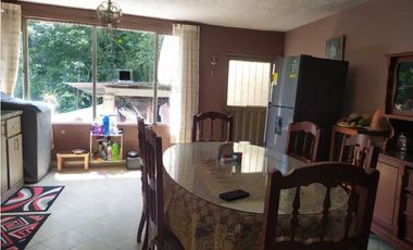 VENDO CASA CON LOTE. REA 672 m2  PACHO CUNDINAMARCA