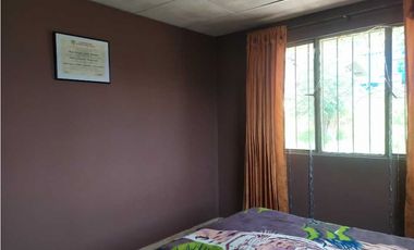 VENDO CASA CON LOTE. REA 672 m2  PACHO CUNDINAMARCA