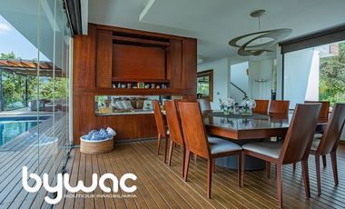 CASA  CON VISTA PANORÁMICA