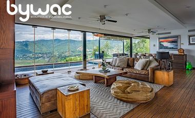 CASA  CON VISTA PANORÁMICA