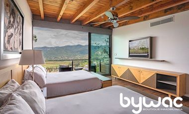 CASA  CON VISTA PANORÁMICA