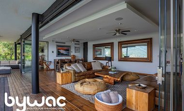 CASA  CON VISTA PANORÁMICA