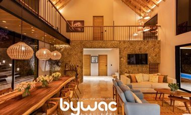 CASA EN ACATITLÁN