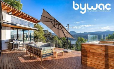 CASA CON   VISTA AL LAGO