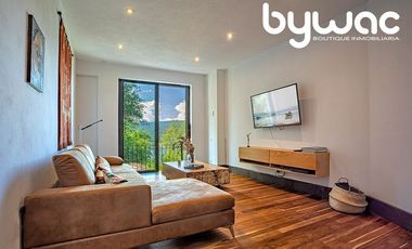 CASA CON   VISTA AL LAGO
