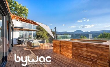 CASA CON   VISTA AL LAGO