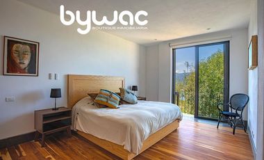 CASA CON   VISTA AL LAGO