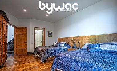 CASA CON   VISTA AL LAGO
