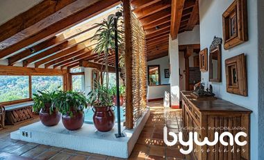 CASA CON VISTA AL LAGO
