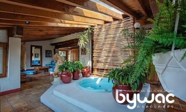 CASA CON VISTA AL LAGO