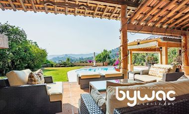 CASA CON VISTA AL LAGO