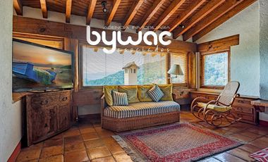 CASA CON VISTA AL LAGO