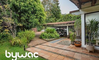 CASA EN AVÁNDARO CON GRAN JARDÍN