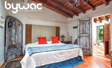 CASA EN AVÁNDARO CON GRAN JARDÍN