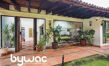CASA EN AVÁNDARO CON GRAN JARDÍN