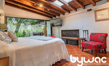 CASA EN AVÁNDARO CON GRAN JARDÍN