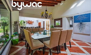 CASA EN AVÁNDARO CON GRAN JARDÍN