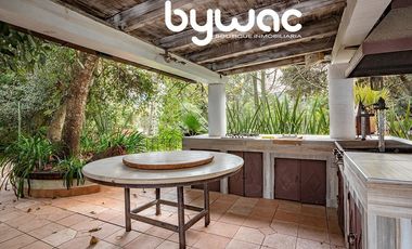 CASA EN AVÁNDARO CON GRAN JARDÍN