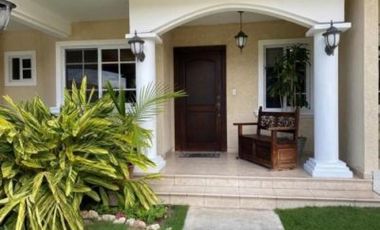 VENTA CASA EN ESTE COSTA DEL ESTE PALMERAS