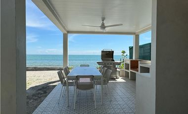 VENTA DE CASA DE PLAYA REMODELADA EN EL PALMAR