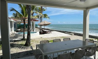 VENTA DE CASA DE PLAYA REMODELADA EN EL PALMAR