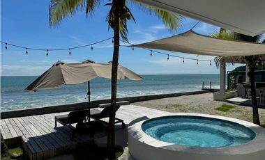 VENTA DE CASA DE PLAYA REMODELADA EN EL PALMAR