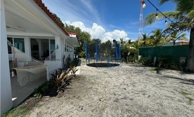 VENTA DE CASA DE PLAYA REMODELADA EN EL PALMAR
