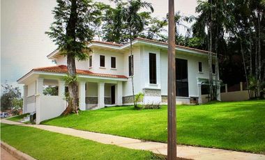 Se VENDE Casa en Senderos Camino de Cruces Modelo Esmeralda 3, Clayton