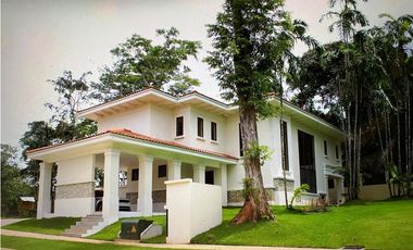 Se VENDE Casa en Senderos Camino de Cruces Modelo Esmeralda 3, Clayton