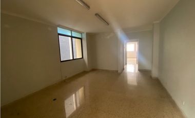 OFICINA / BELLA VISTA / EL CANGREJO / 85 M2 / CON 4 DIVISIONES