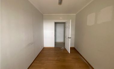 OFICINA / BELLA VISTA / EL CANGREJO / 85 M2 / CON 4 DIVISIONES