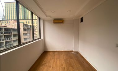 OFICINA / BELLA VISTA / EL CANGREJO / 85 M2 / CON 4 DIVISIONES