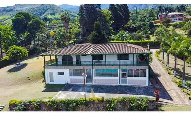 Espectacular Finca en Copacabana