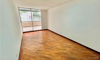 Apartamento en tranversal inferior sector El Poblado