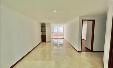 Apartamento en tranversal inferior sector El Poblado