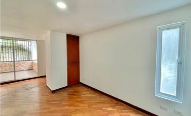 Apartamento en tranversal inferior sector El Poblado
