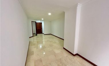 Apartamento en tranversal inferior sector El Poblado