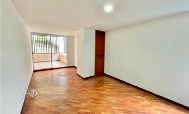 Apartamento en tranversal inferior sector El Poblado