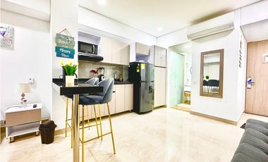 ApartaSuite con Balcón en Crespo 2