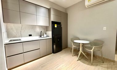 ApartaSuite con Balcón en Crespo 3