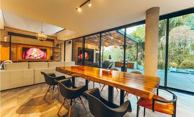 Espectacular casa en Escoberos, balcones de la novena