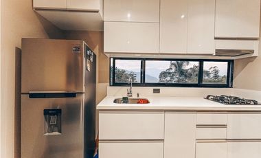 Espectacular casa en Escoberos, balcones de la novena