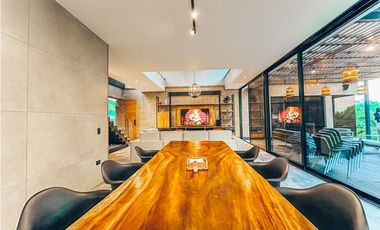 Espectacular casa en Escoberos, balcones de la novena